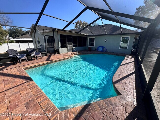 Building Photo - 5281 Aaron Ln