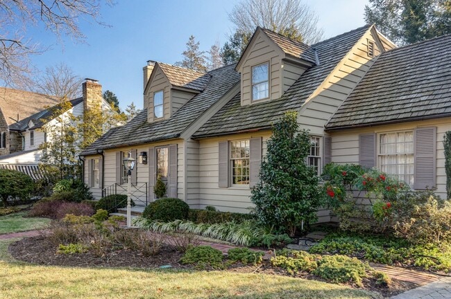 Building Photo - 148 Heritage Rd