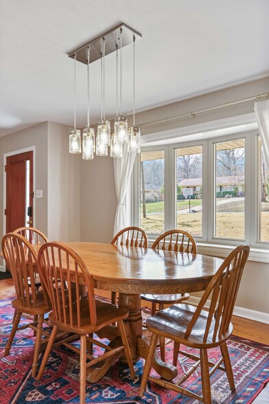 Building Photo - 5110 Pine Trail Dr