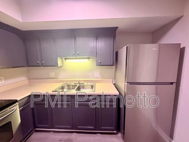 Building Photo - 1919 Tall Pines Cir