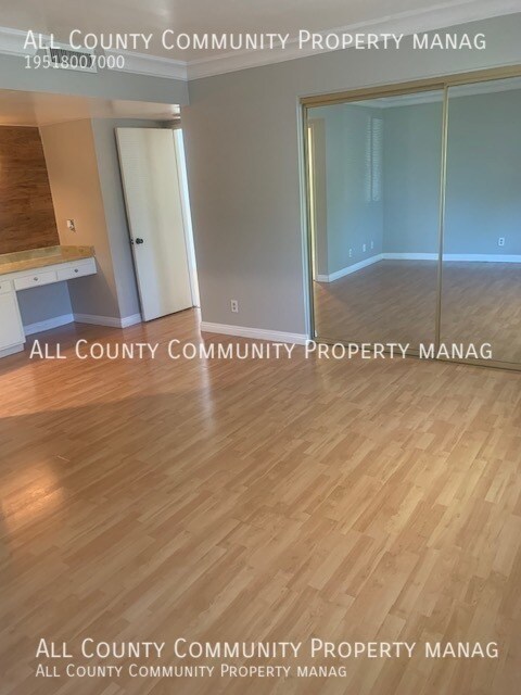 Building Photo - 28543 Via Las Flores