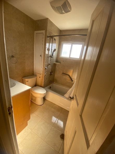 Building Photo - 118 Dudley St