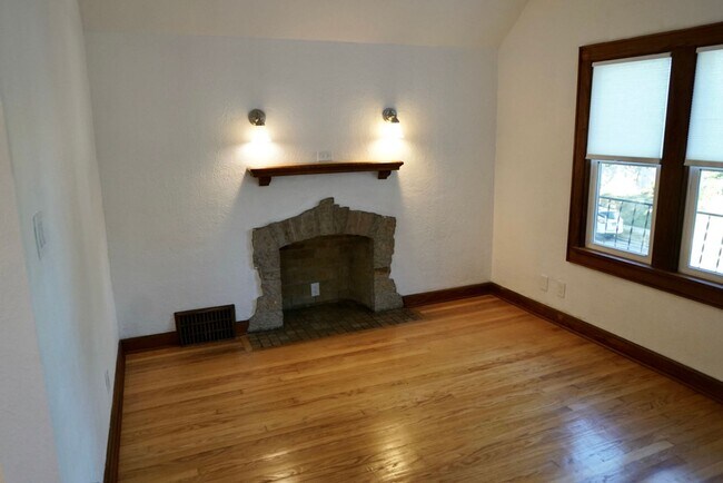 Building Photo - 3621 N 15th St
