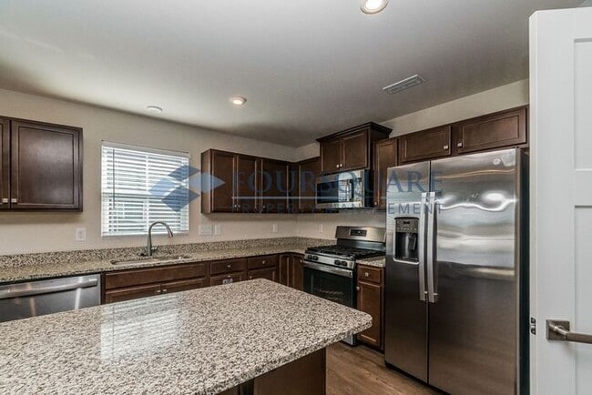 Building Photo - Ranch Home | Open Floor Plan | Attached Garage| Office