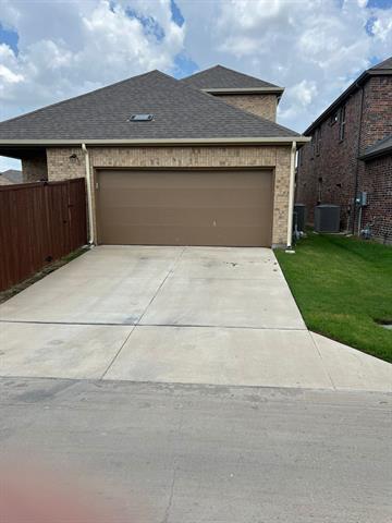 Building Photo - 1530 Princeton Dr