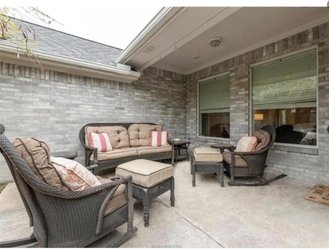 Building Photo - 3818 Dresden Ln