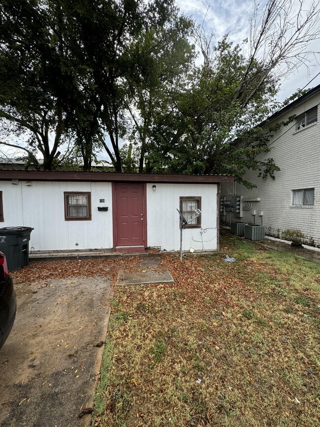 Building Photo - 504 Rhode Island St