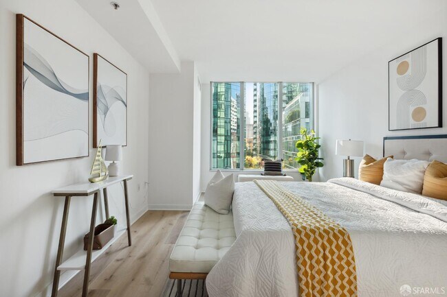 Building Photo - 333 Main St