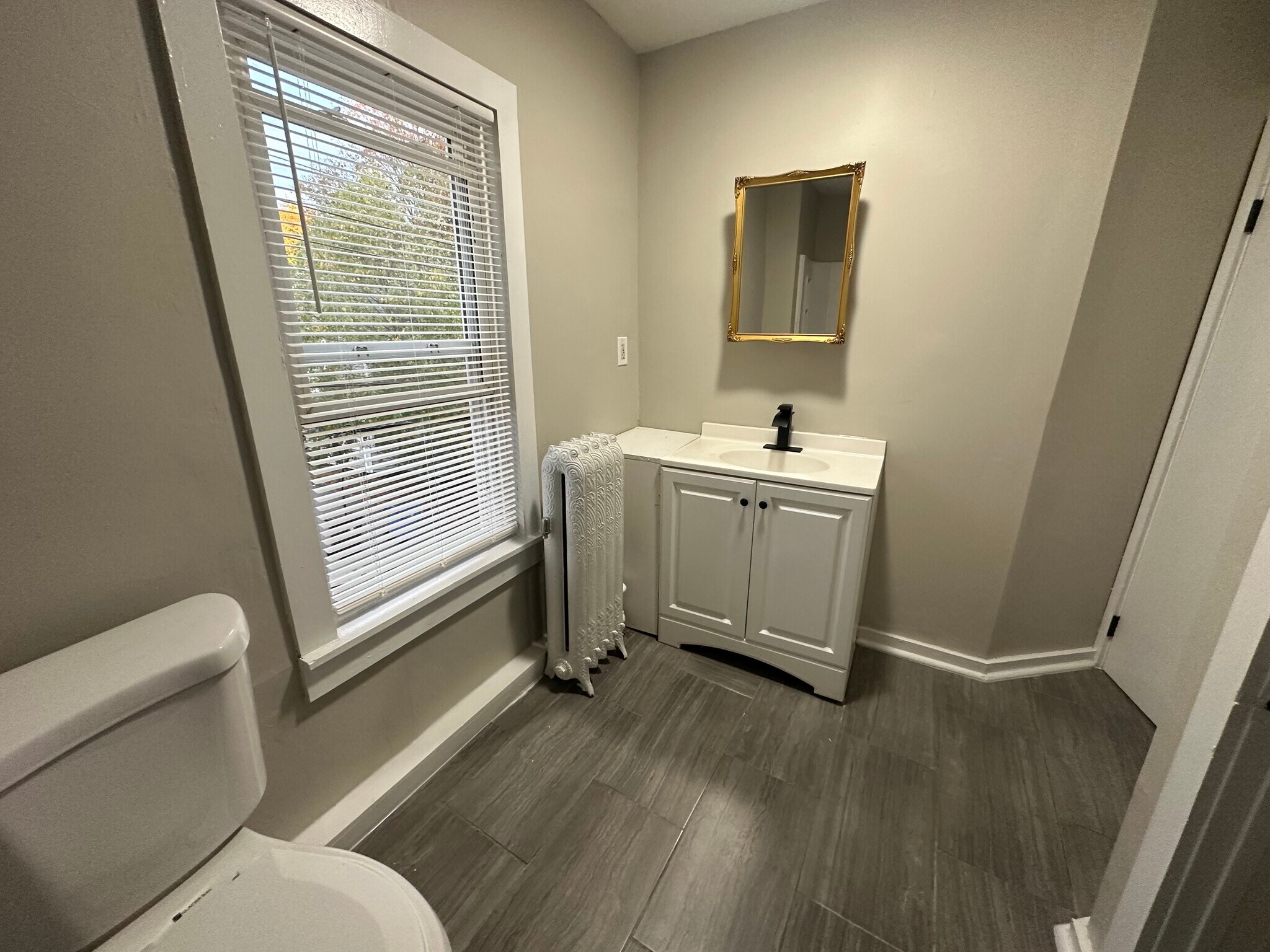 Building Photo - 51 Freeman Ave