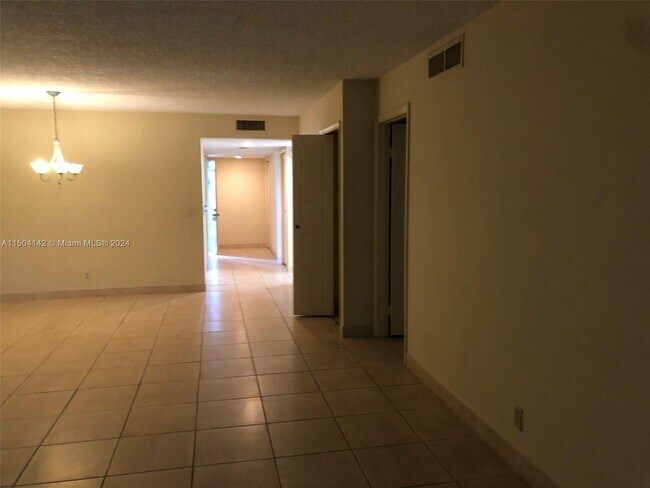 Building Photo - 16531 Blatt Blvd