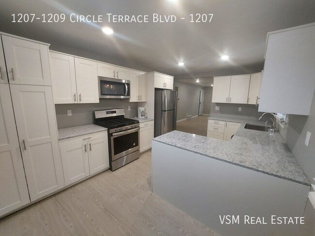 Building Photo - Available NOW! Lower Level 4 Bed / 2 Bath ...