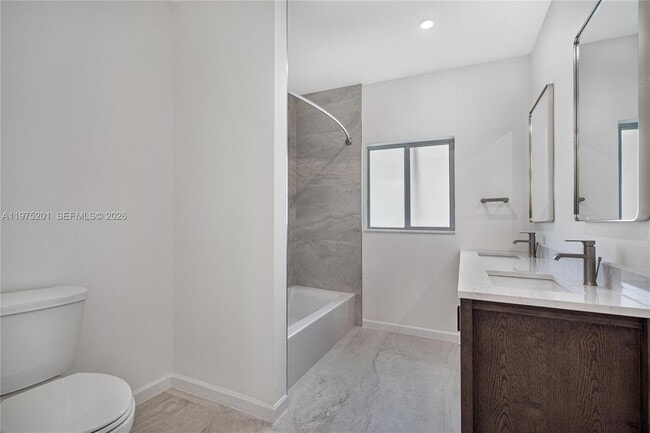 Building Photo - 1235 Algardi Ave