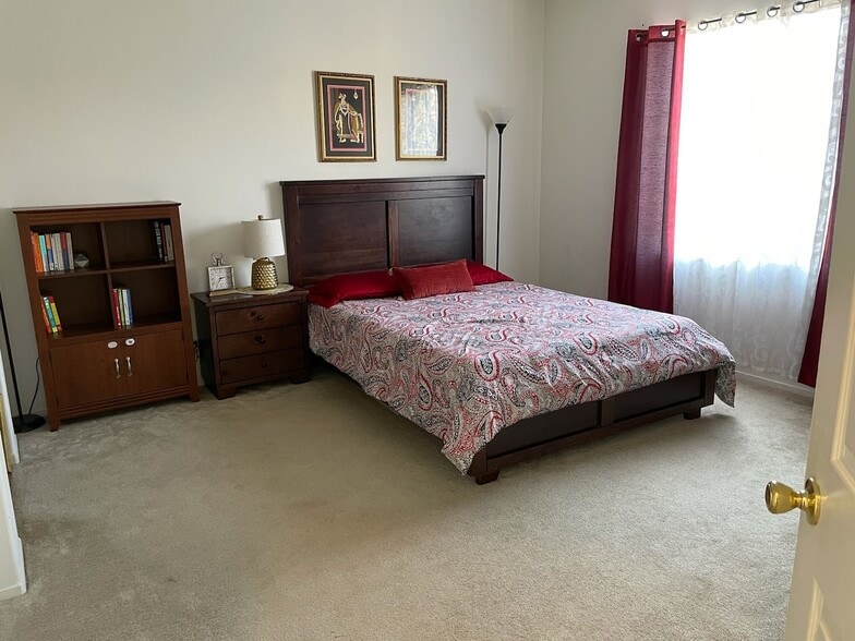 Building Photo - 21 Bradford