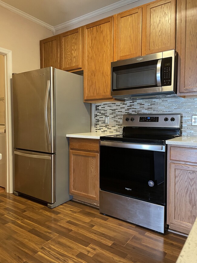 Building Photo - 10636 Hill Point Ct