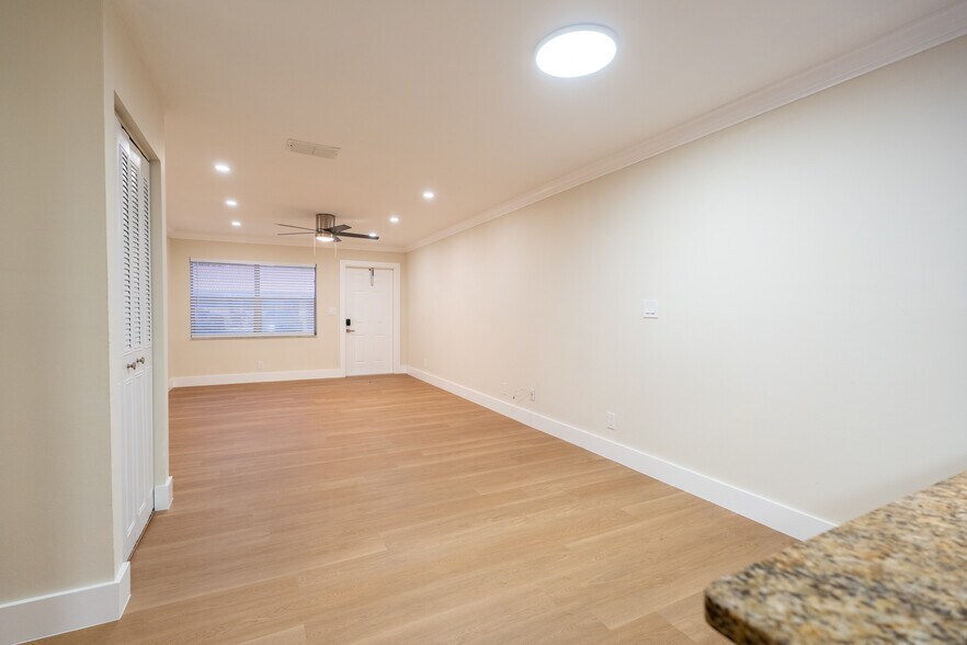 Building Photo - 10911 NW 45th St