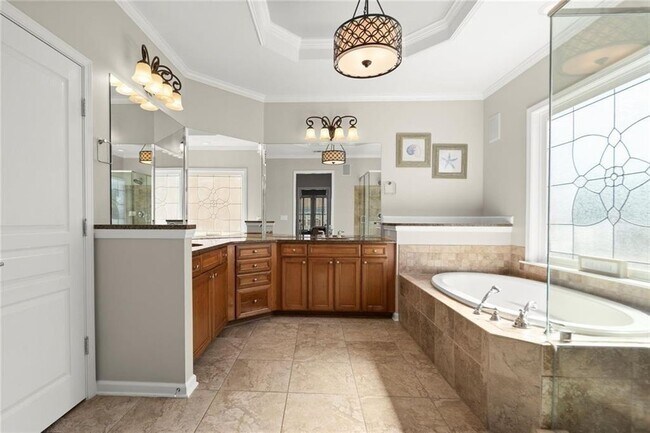 Building Photo - 11240 Avery Cove Ct
