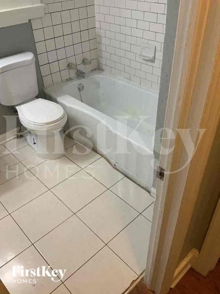 Building Photo - 1028 Birch St SW