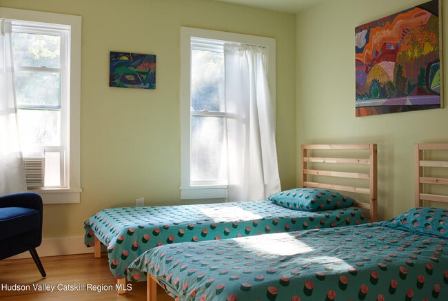 Building Photo - 203 Big Woods Rd