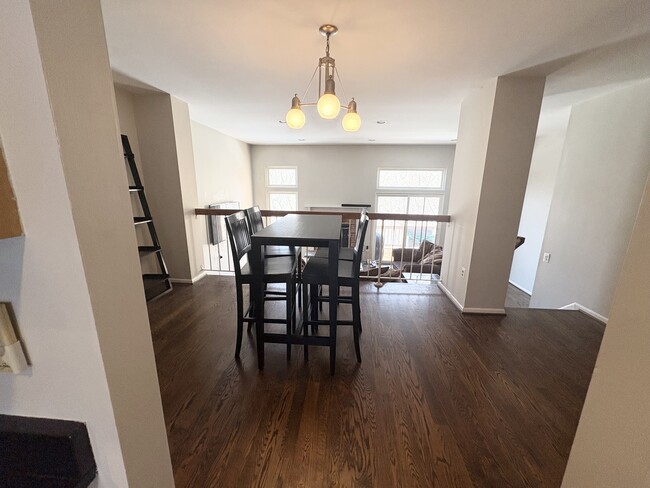 Building Photo - 16 Great Pines Ct