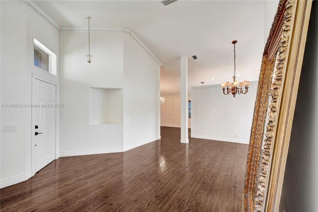Building Photo - 658 Stanton Dr