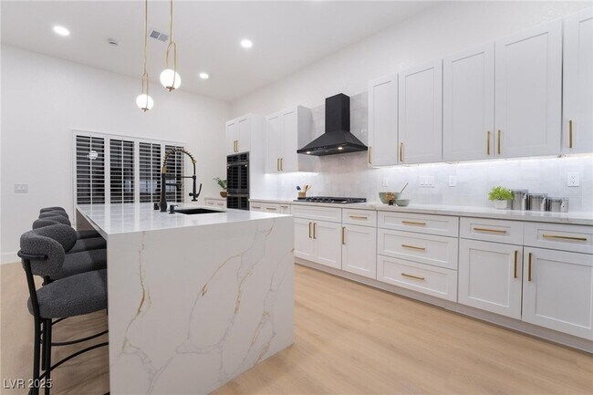 Building Photo - 2528 Sunup Dr