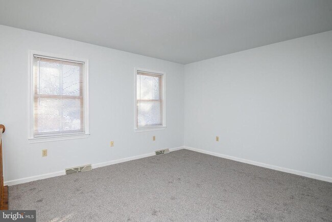 Building Photo - 1957 Lincoln Ave