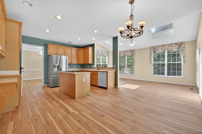 Building Photo - 12031 Arista Manor Way