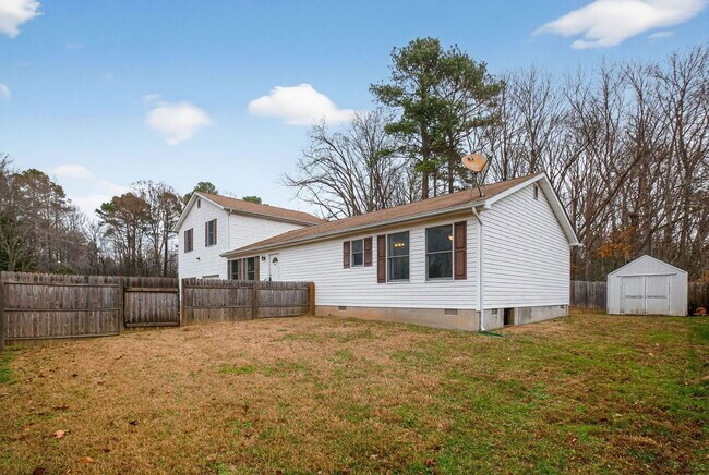 Building Photo - 40077 Big Chestnut Rd