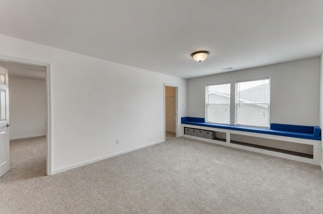 Building Photo - 1824 English Oak Dr