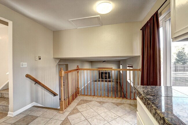 Building Photo - Charming Cul-De-Sac Home Near Downtown Castle Rock. Fantastic Fenced Backyard!