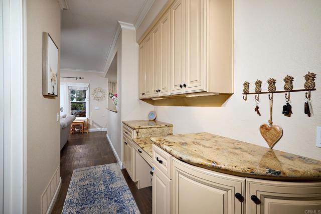 Building Photo - 10865 Bonjon Ln