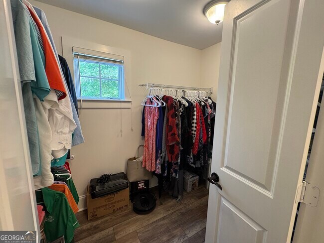 Building Photo - 1010 Tailwater