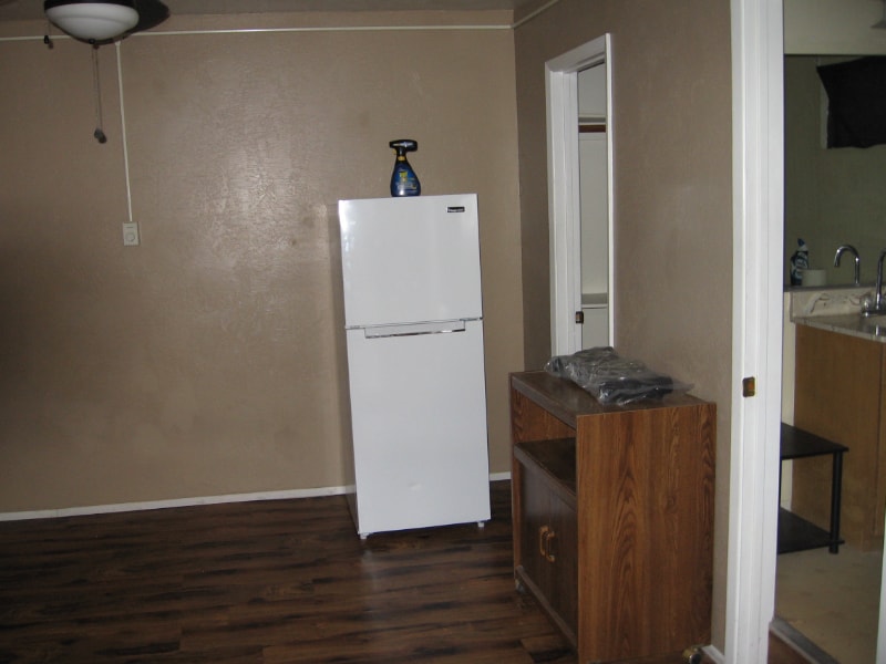 Building Photo - 805 S 7th Ave