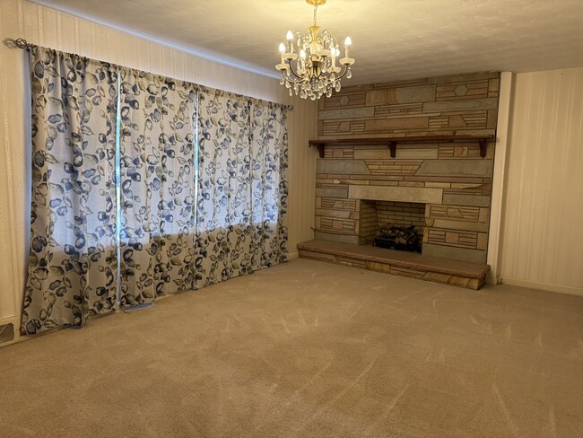 Building Photo - 375 Holly Mountain Farm Rd