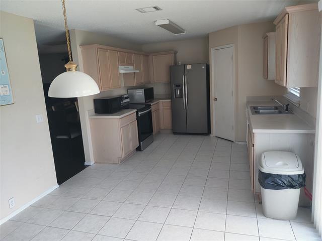 Building Photo - 1405 Anglican Dr
