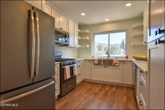 Building Photo - 3609 Okeefe Dr