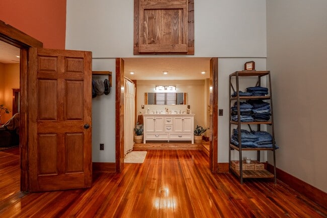 Building Photo - 101 N Main Ave