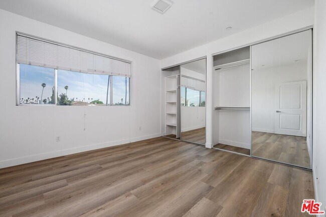 Building Photo - 1183 Crenshaw Blvd
