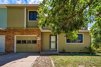 Building Photo - Near Downtown Castle Rock location with No HOA and HUGE YARD