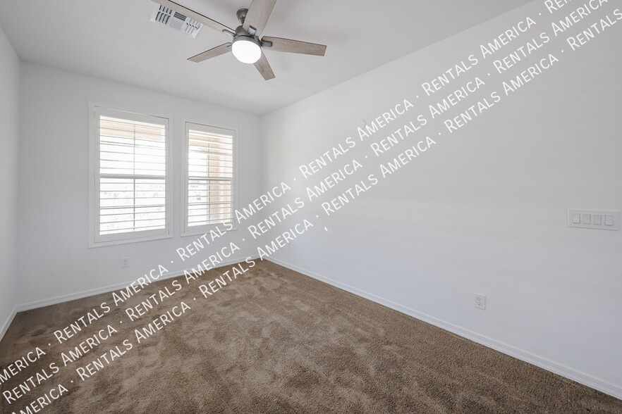 Building Photo - 13487 N 174th Ave