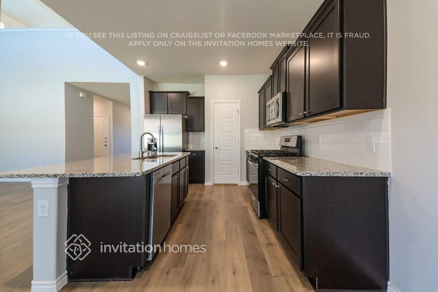 Building Photo - 7417 Alfriston Pl