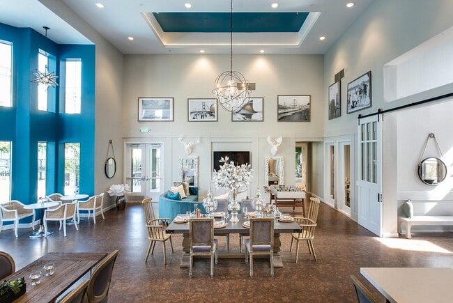 Building Photo - Waterford Place