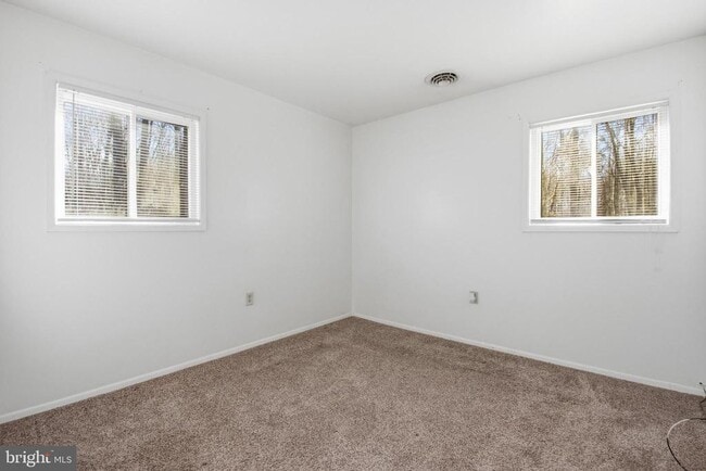 Building Photo - 1469 Cedarhurst Rd