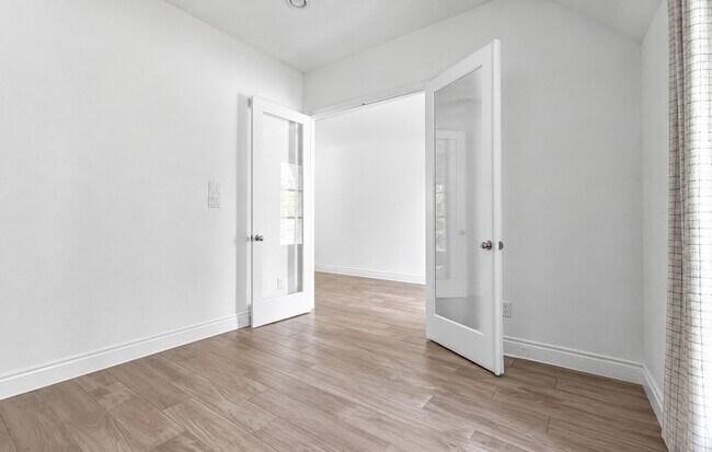 Building Photo - 126 Canary Island Cir