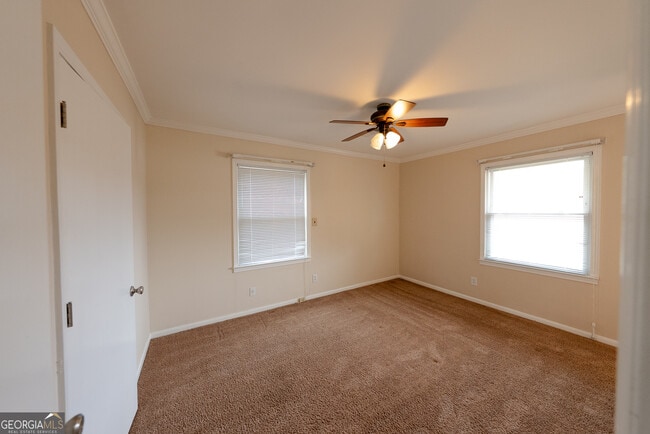 Building Photo - 953 McCullough Rd