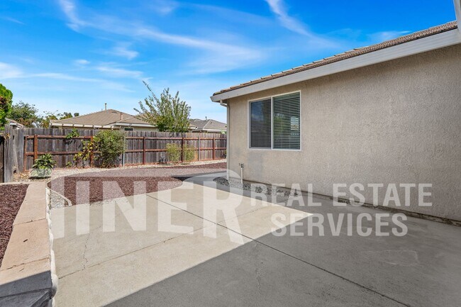 Building Photo - 1839 Dawnelle Way