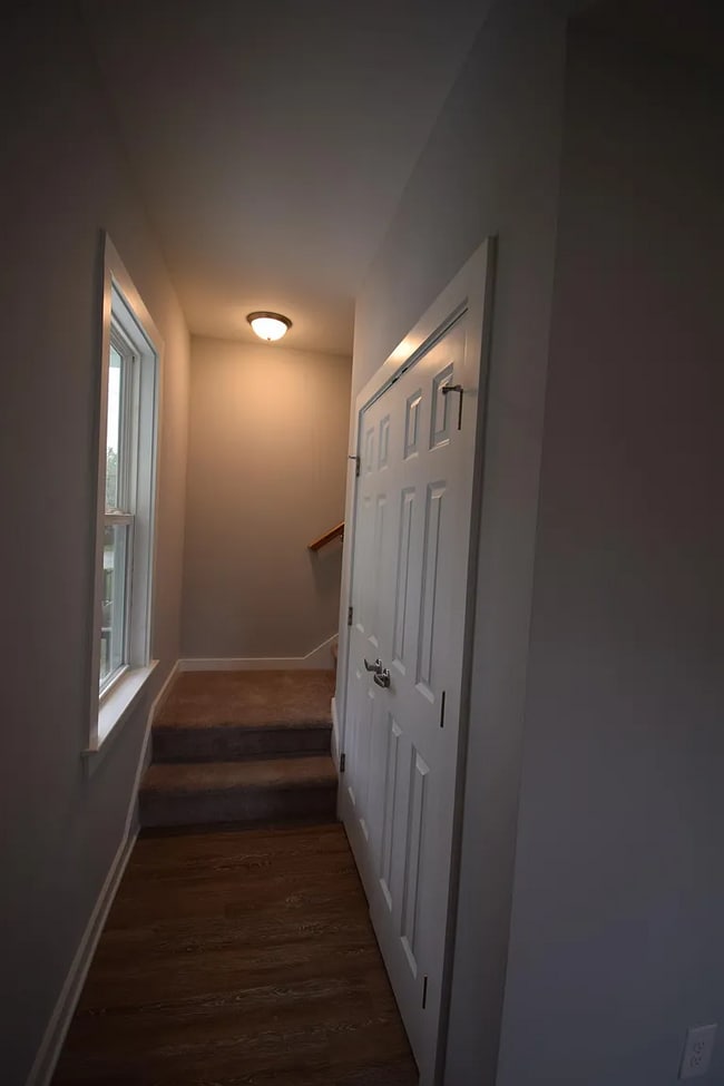 Building Photo - 1905 Grayson St