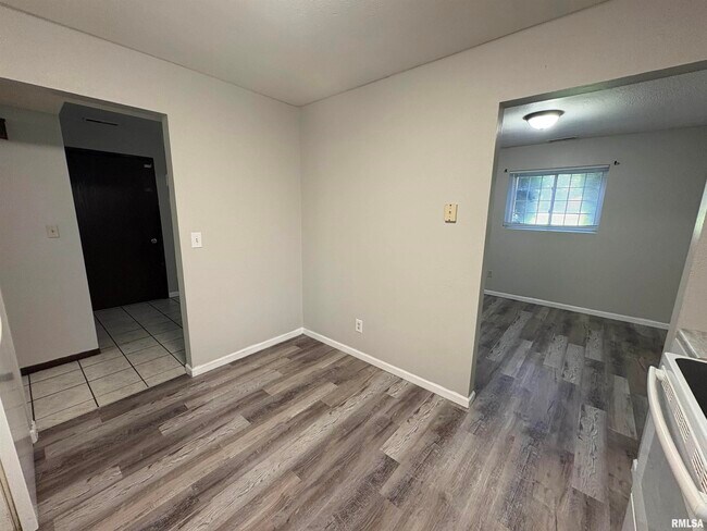 Building Photo - 3617 W Richwoods Blvd