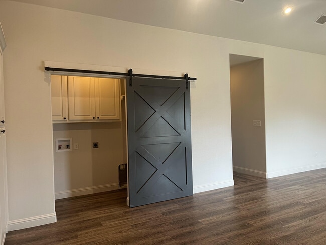 Building Photo - 2507 111th St