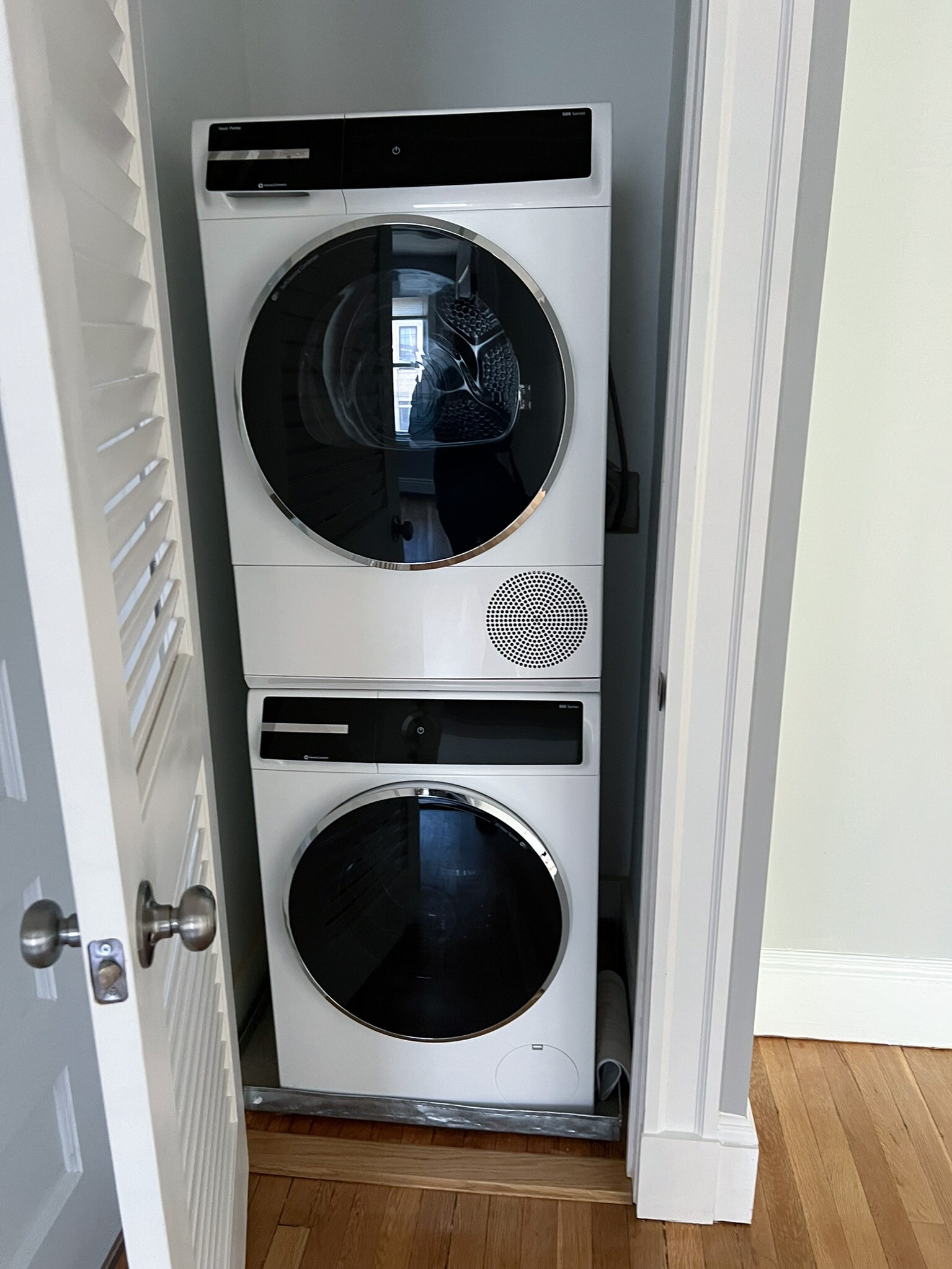 Building Photo - 142 Sutherland Rd